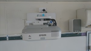 EPSON EB-595Wi interactive projector