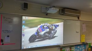 epson ultra short throw projector in classroom