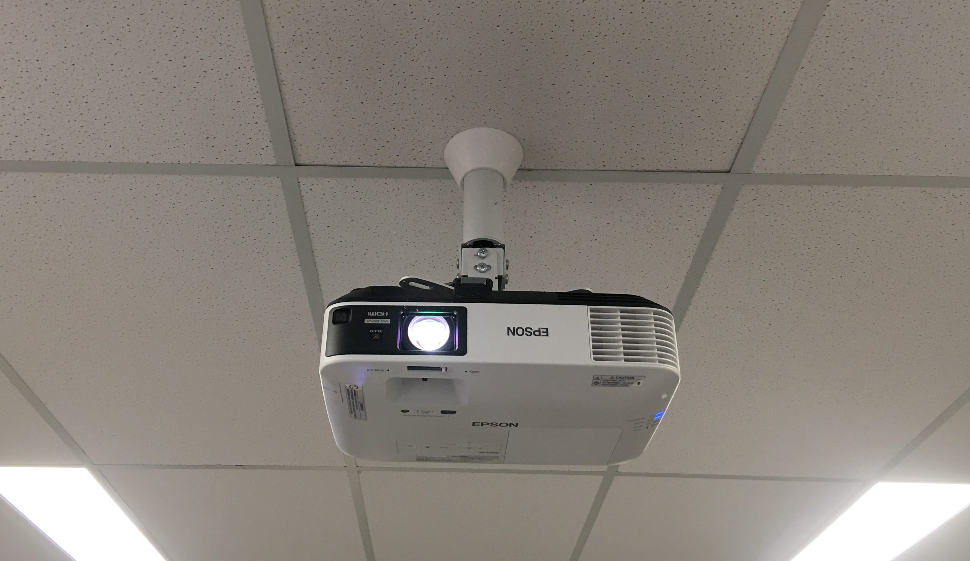 EPSON EB-2265WU Installation Projector at PowerCor