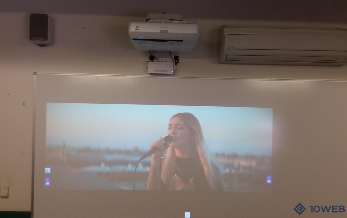 EPSON EB-1450Ui interactive projector at Aitken College