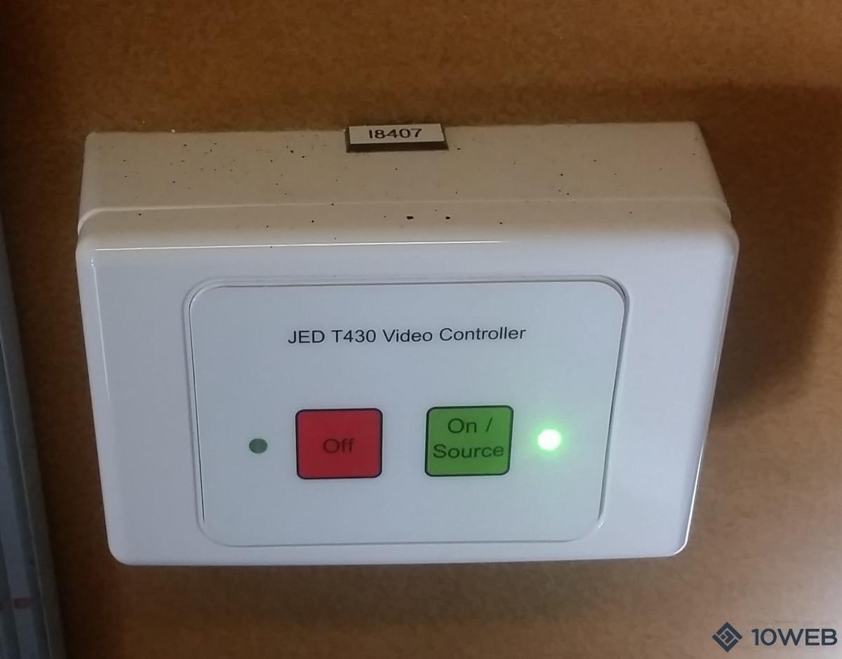 JED (T430) wall control panel at Hume Central Secondary