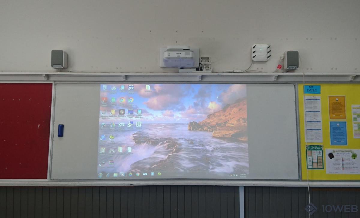 EPSON EB-685W projector at Fitzroy High