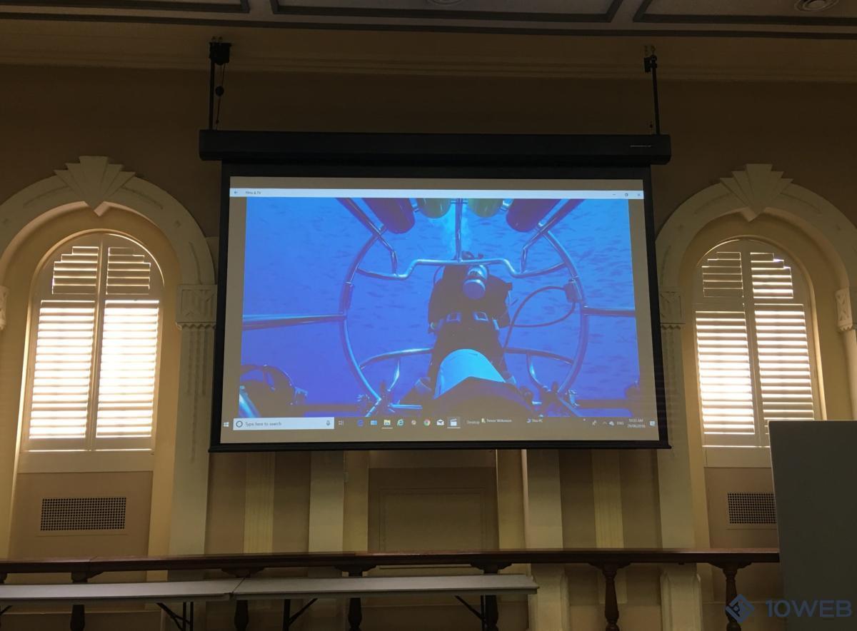 Example projection on a Grandview screen at Richmond Town Hall
